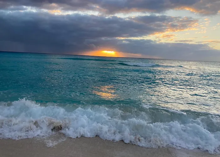 Cancun Oceanfront, Entire Apartment